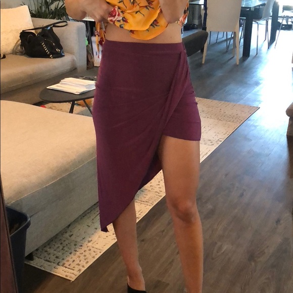Asymmetrical purple skirt! - Picture 4 of 6